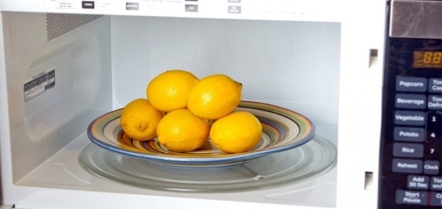 How to restore enamel inside a microwave and is it harmful to use a microwave with damage