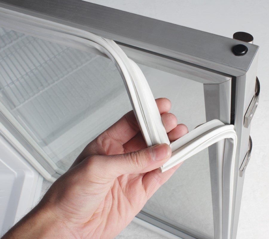 The freezer does not turn off: causes and troubleshooting