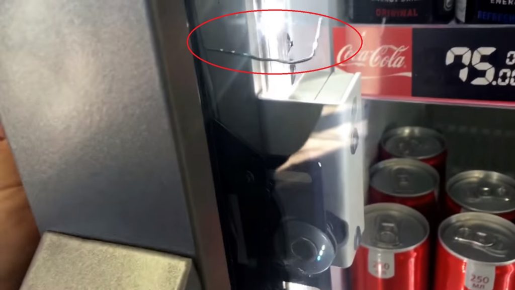 Cara membuka peti sejuk Pepsi atau Coca-Cola tanpa alat kawalan jauh dan kunci - algoritma tindakan