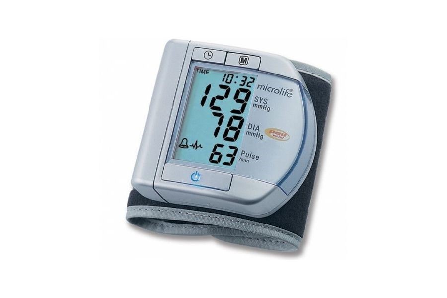 Which tonometer is better to choose after 50? Rating of the best tonometers on the wrist for the elderly