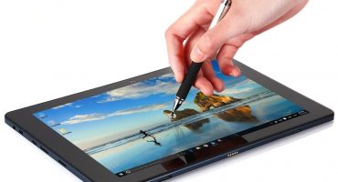 Gambaran keseluruhan tablet dengan stylus