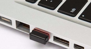 Connect a wireless mouse to a laptop