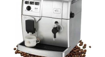 Menyiapkan mesin kopi: cara menyesuaikan pengisaran dan fungsi lain