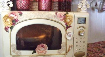 Homemade microwave and its electrical parts